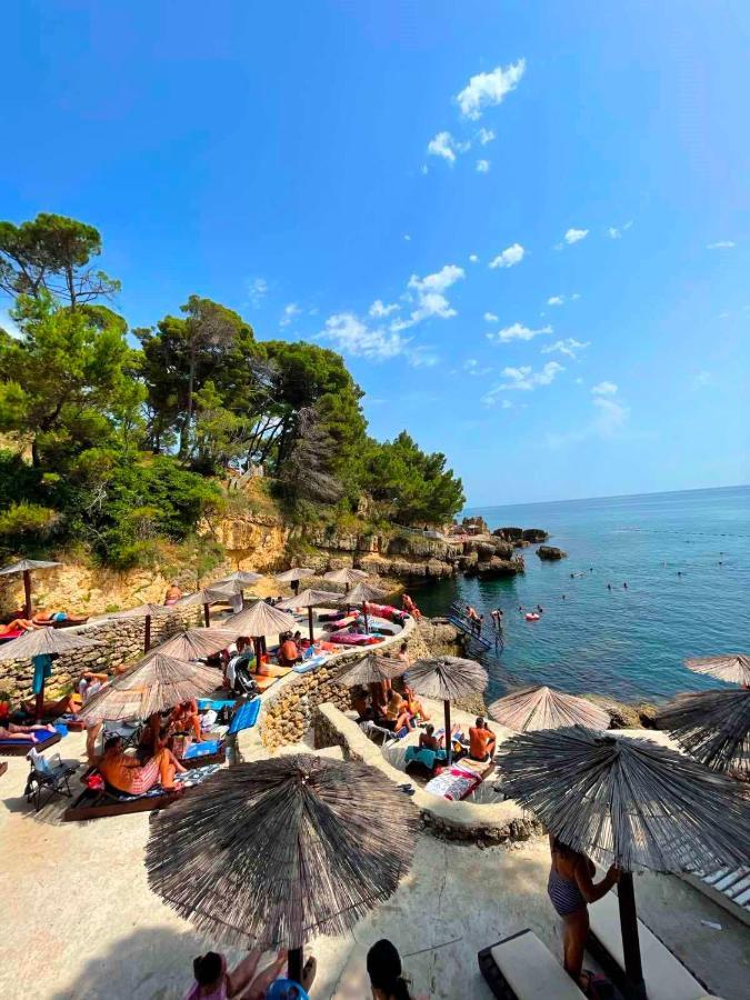 Corpus A - Hotel Albatros Ulcinj Eksteriør bilde