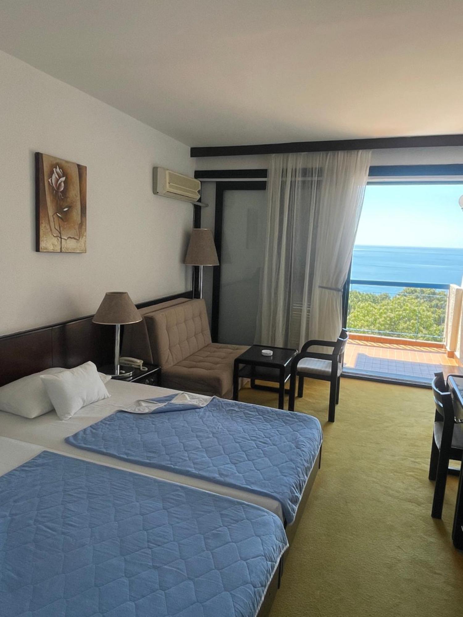 Corpus A - Hotel Albatros Ulcinj Eksteriør bilde