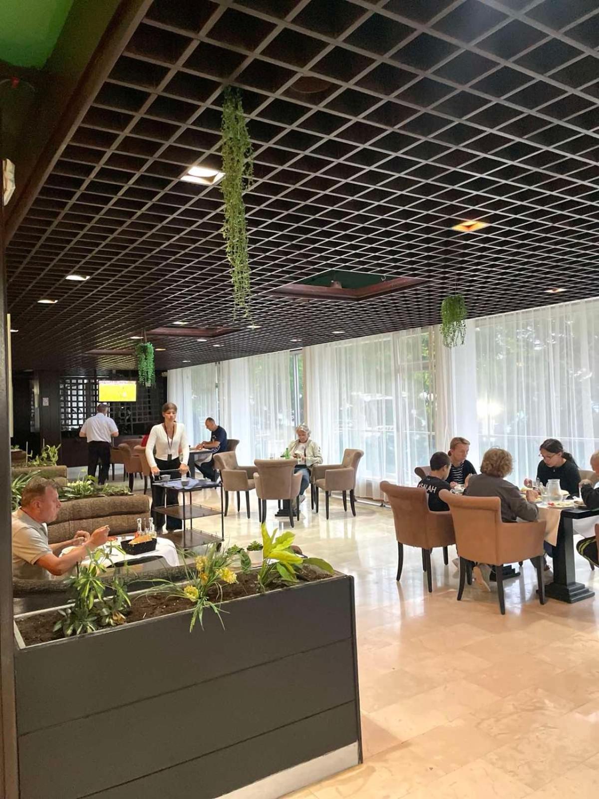 Corpus A - Hotel Albatros Ulcinj Eksteriør bilde